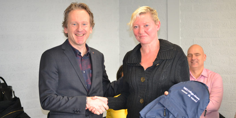 Wethouder feliciteert studenten Verzorgende-IG met unieke samenwerking