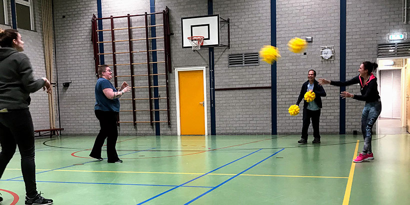 Studenten MBO College Almere helpen bij de organisatie van vrijwilligersproject Happy Life